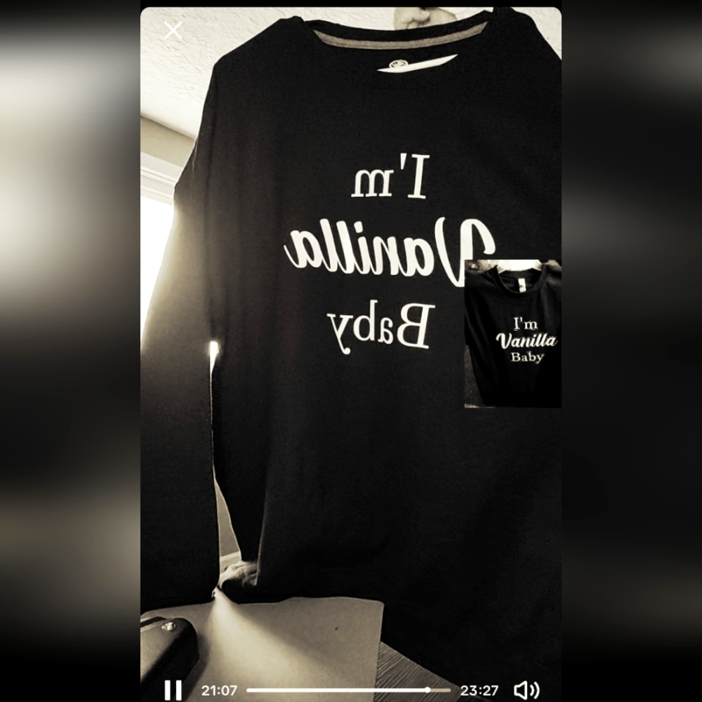 Sweatshirt Gender Neautral Hot!